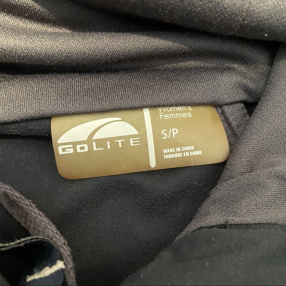 GoLite Women’s Lightweight Travel Jacket - Picture 3 of 7